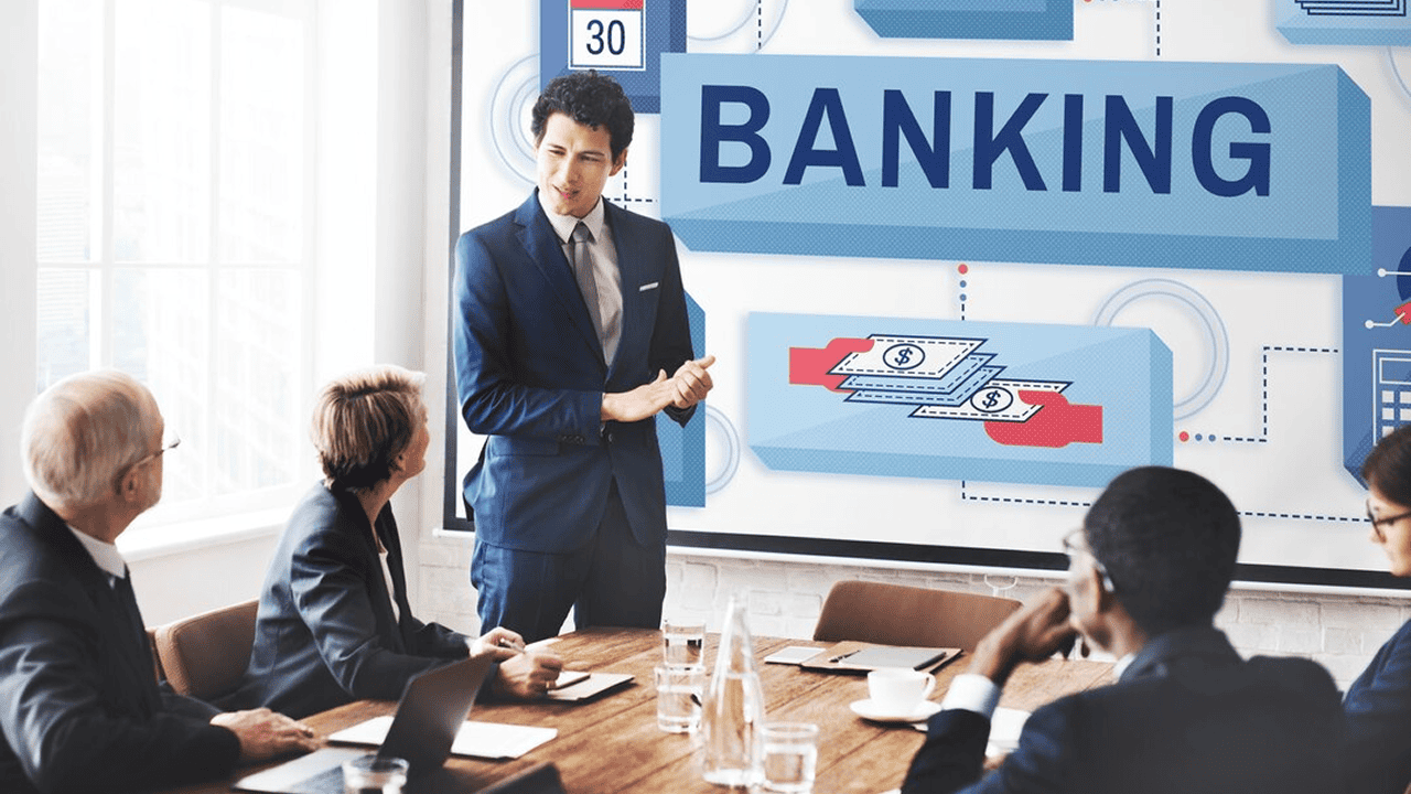 Strategic Marketing in Banking: Unlocking Growth in a Tech-Driven Era